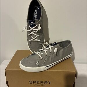 NWT Sperry Sneakers